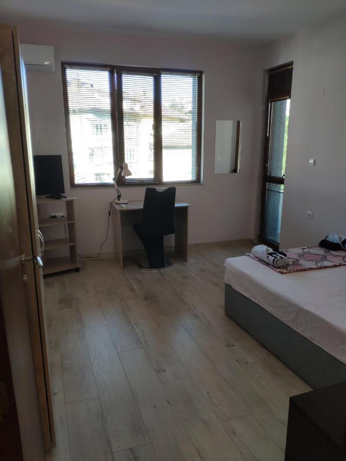 Liliya Apartment Pleven Buitenkant foto