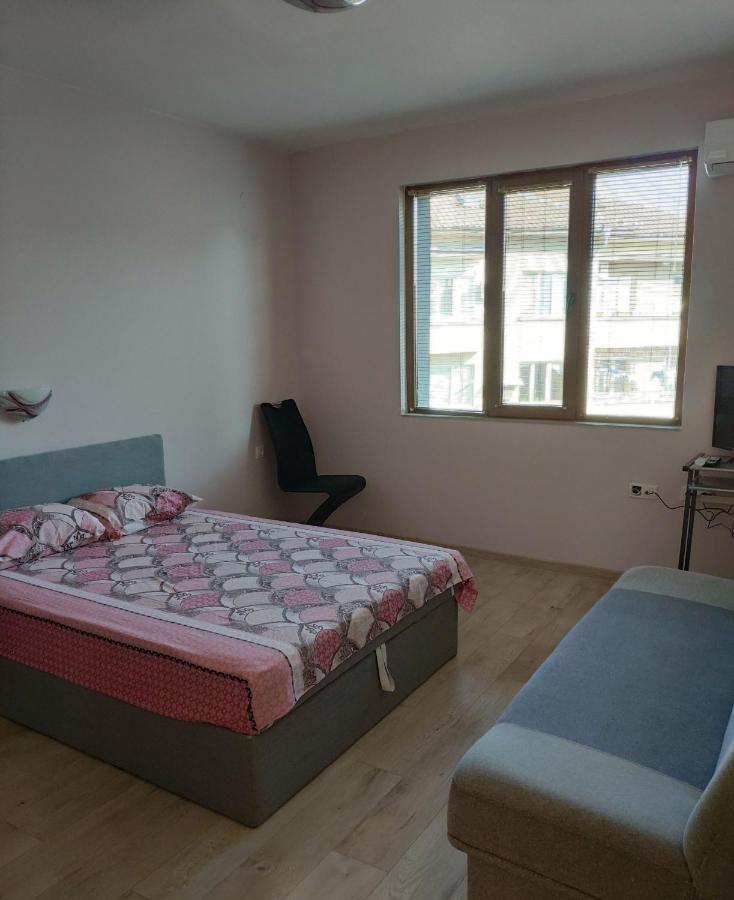 Liliya Apartment Pleven Buitenkant foto