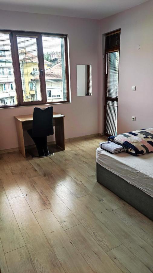 Liliya Apartment Pleven Buitenkant foto